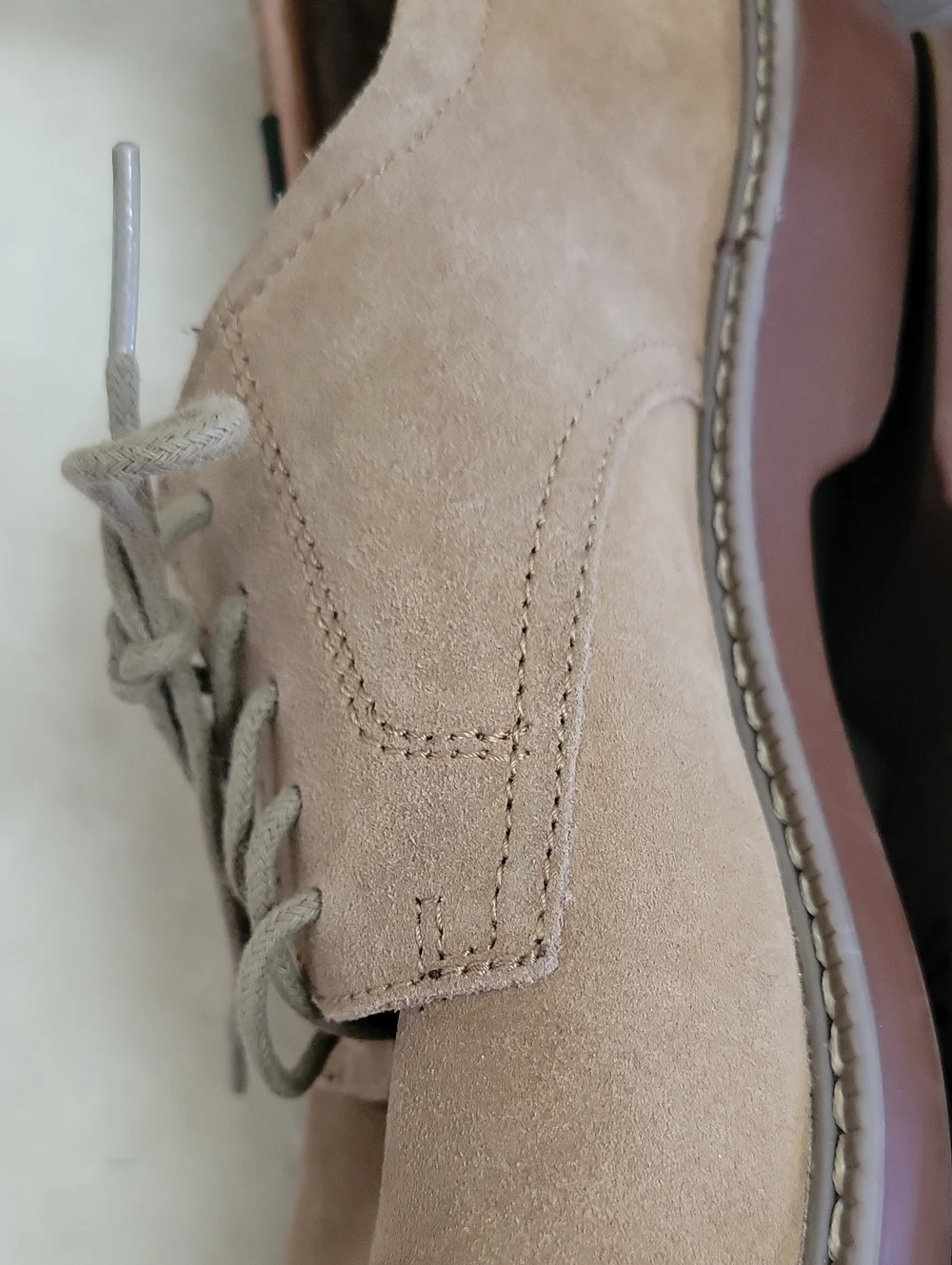 G.H.Bass Men’s Suede Lace-Up Oxfords in Taupe. Size 9M